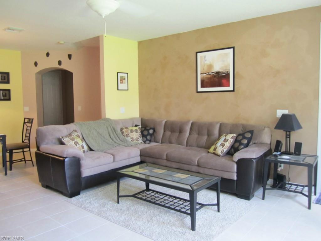 COLONNADE AT FORUM - Residential