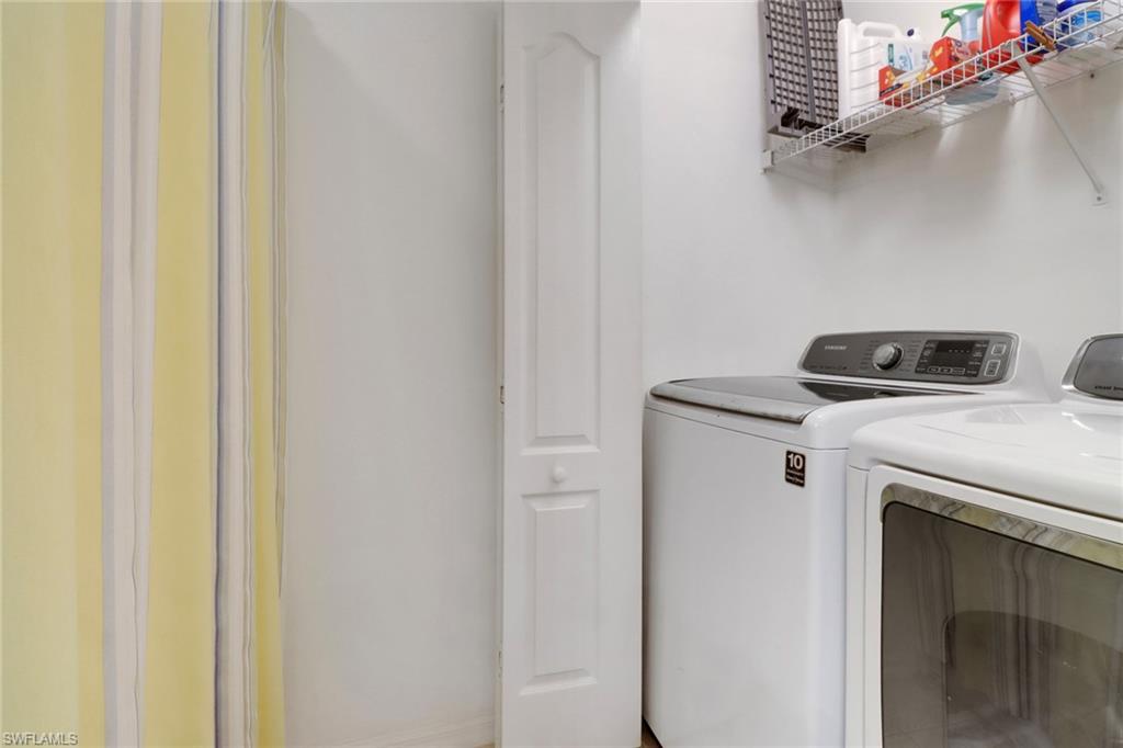 LAKESIDE GREEN - Residential Lease