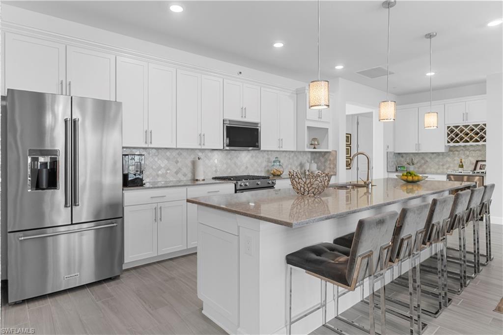 EDGEWATER - Residential