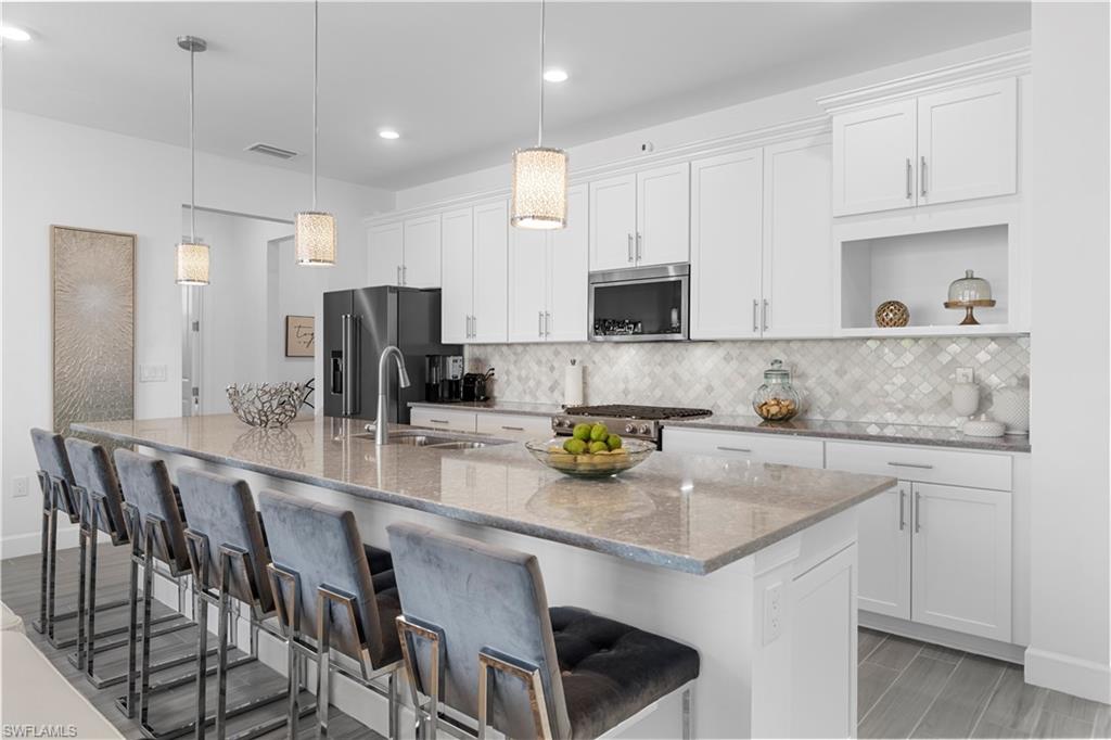 EDGEWATER - Residential