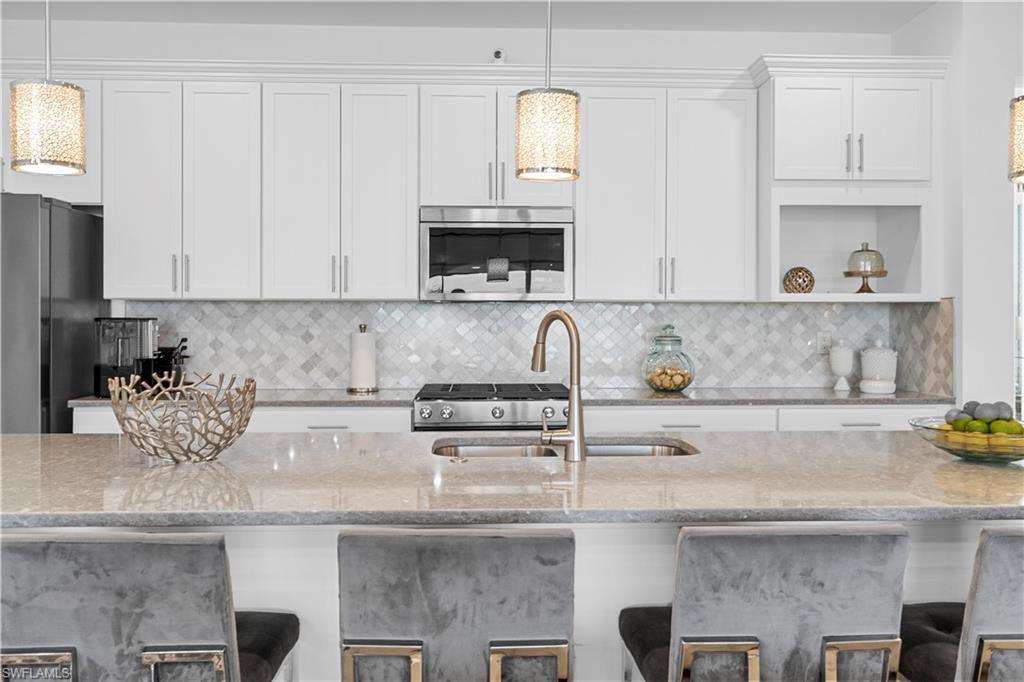 EDGEWATER - Residential