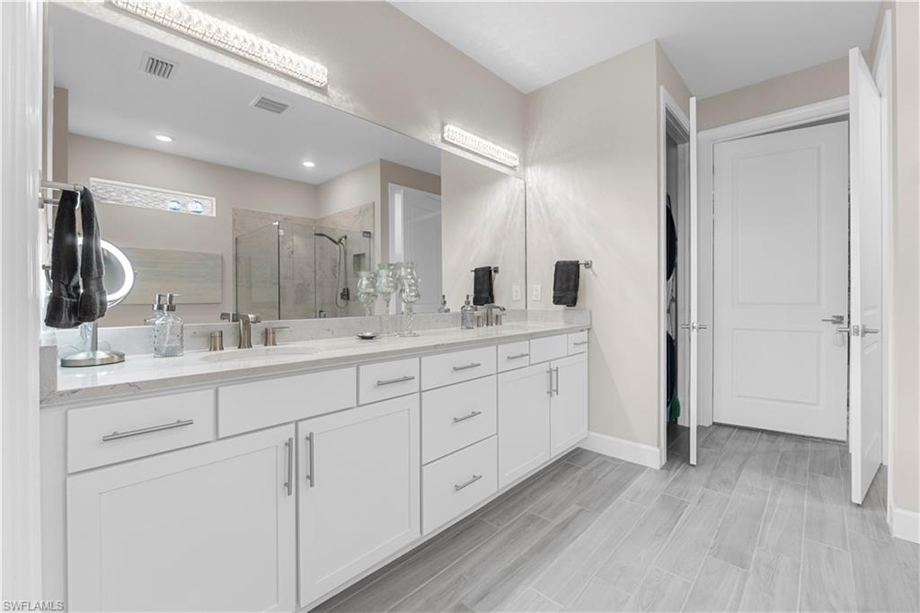 EDGEWATER - Residential