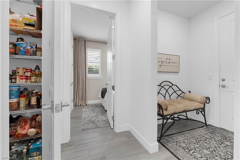 EDGEWATER - Residential