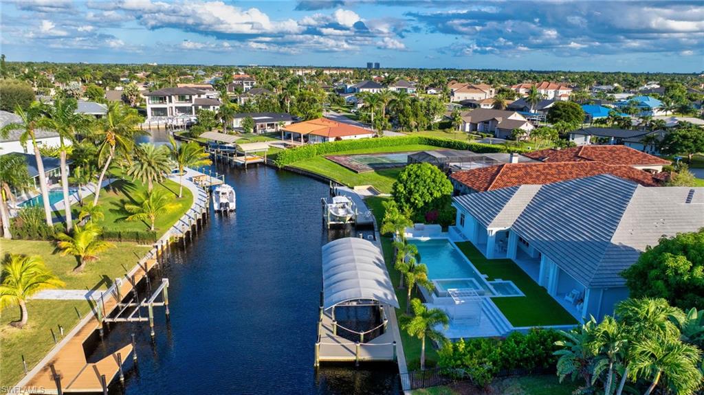 TOWN AND RIVER - Residential