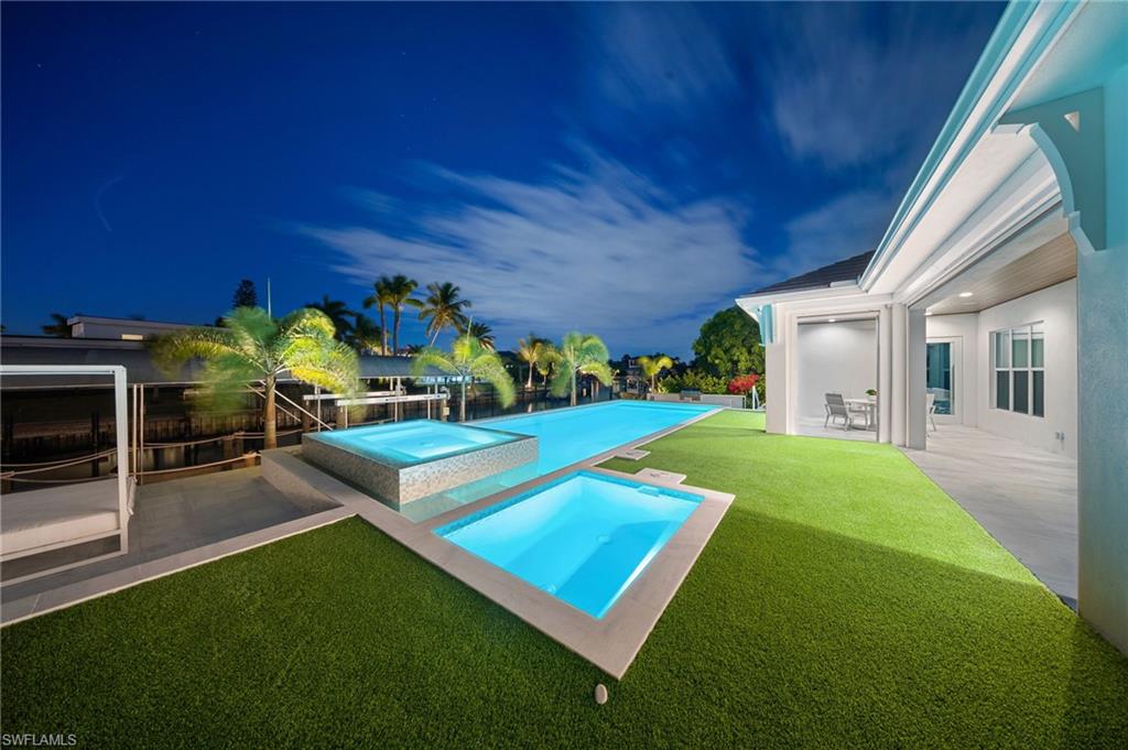 TOWN AND RIVER - Residential