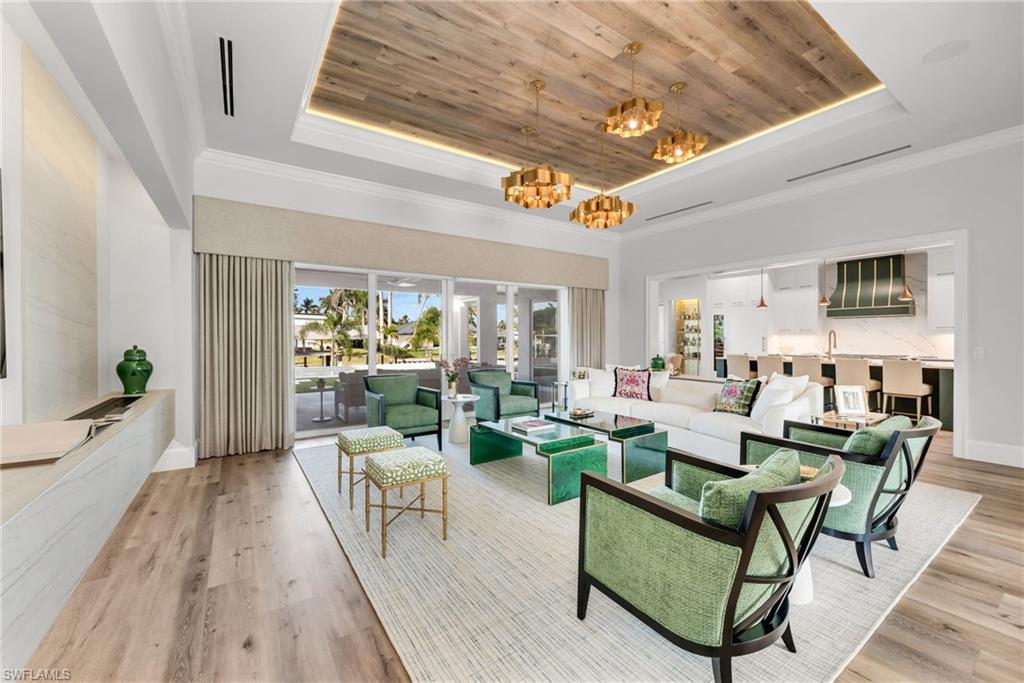 TOWN AND RIVER - Residential