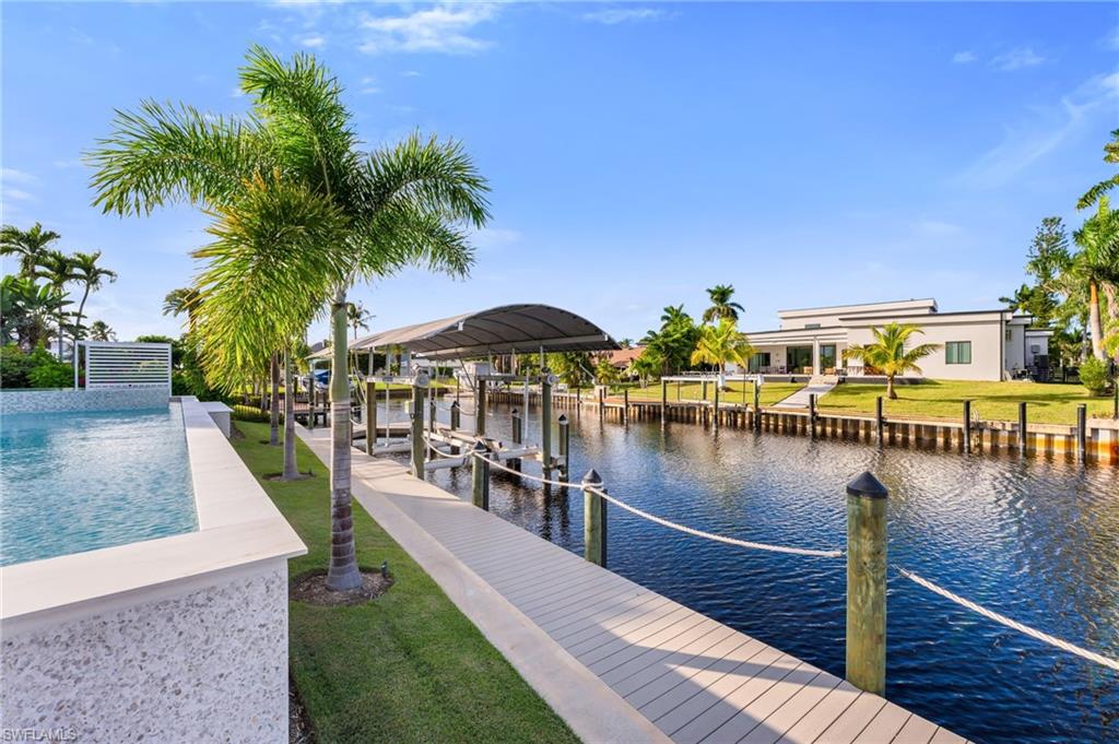 TOWN AND RIVER - Residential