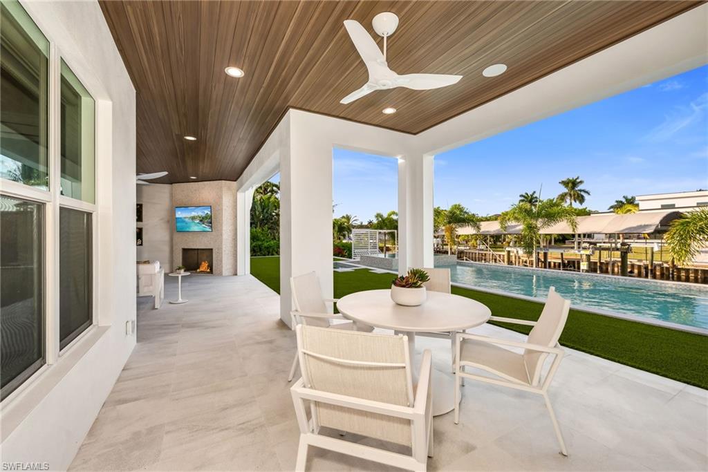 TOWN AND RIVER - Residential