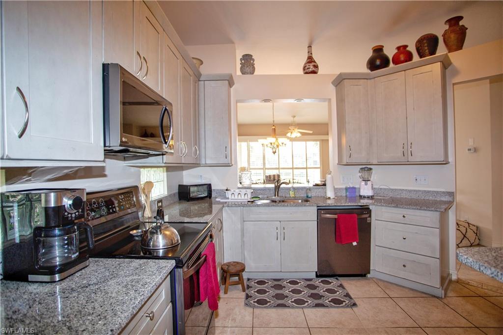 BREAKWATER - Residential Lease