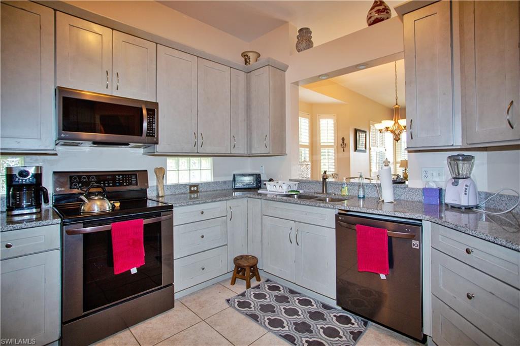 BREAKWATER - Residential Lease