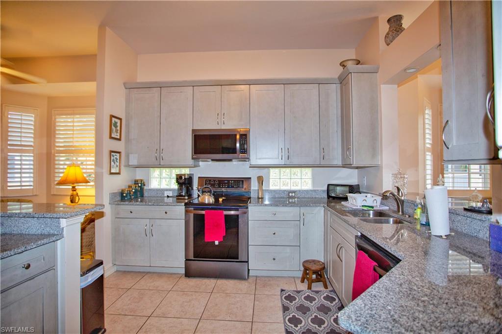 BREAKWATER - Residential Lease