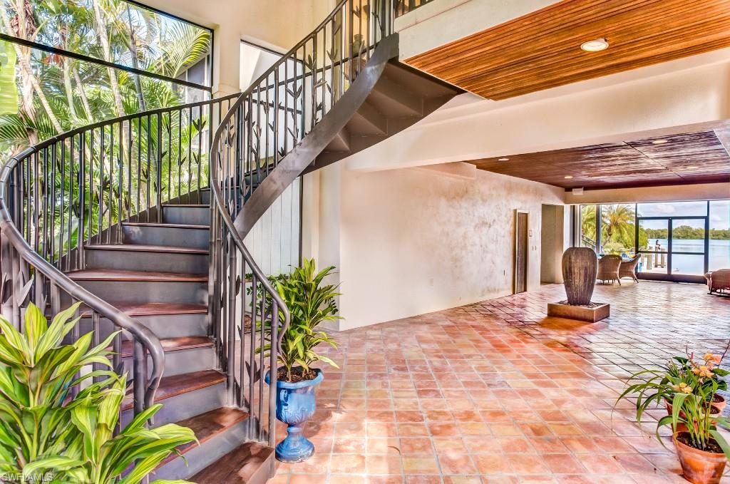 METES AND BOUNDS - Residential