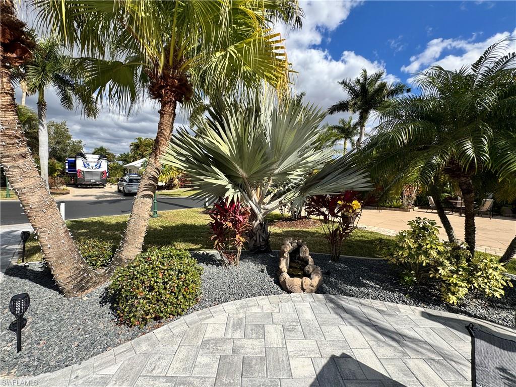 RIVERBEND MOTORCOACH RESORT - Land