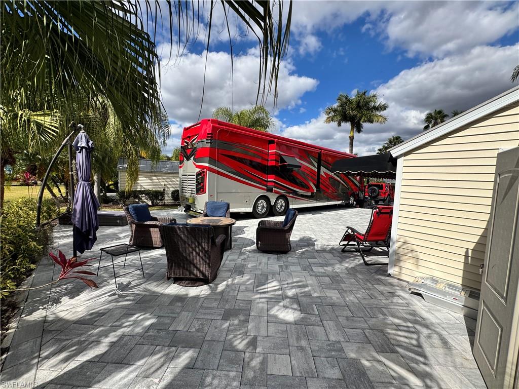 RIVERBEND MOTORCOACH RESORT - Land