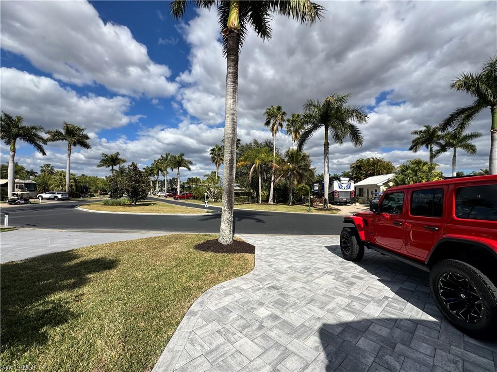 RIVERBEND MOTORCOACH RESORT - Land