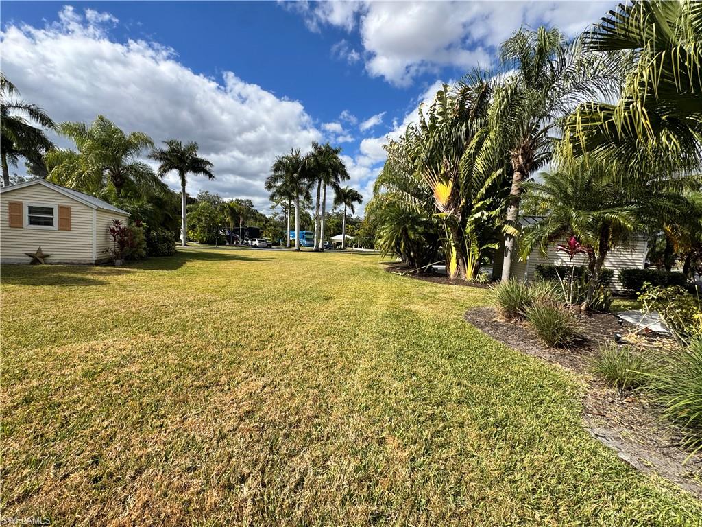 RIVERBEND MOTORCOACH RESORT - Land