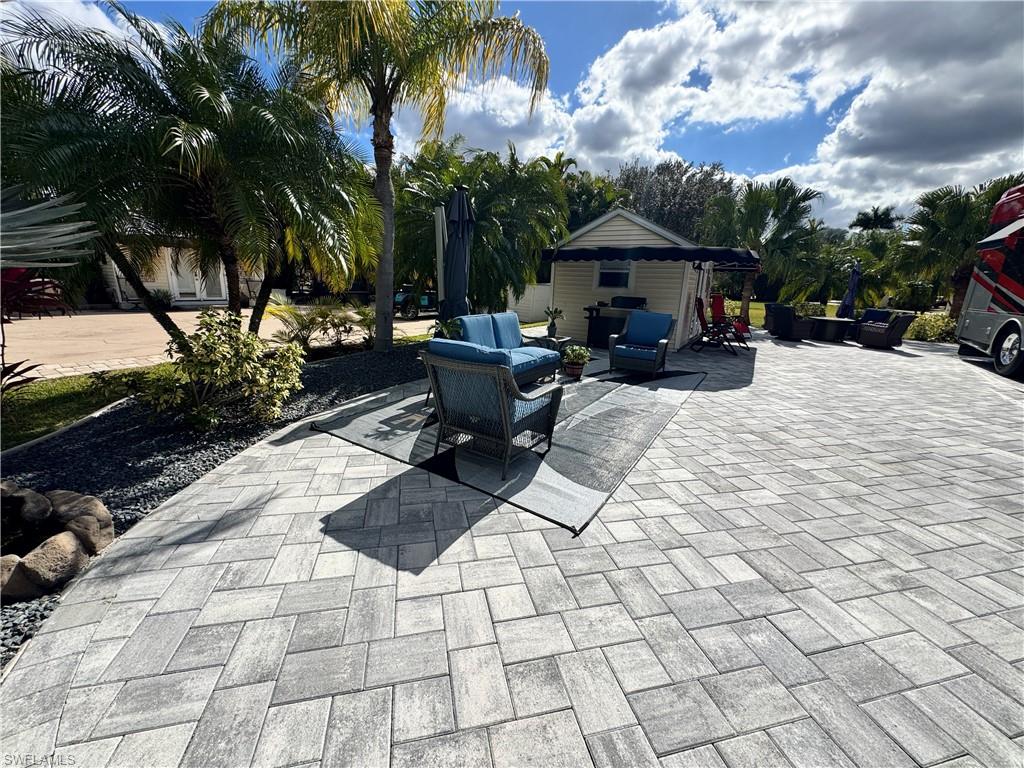 RIVERBEND MOTORCOACH RESORT - Land