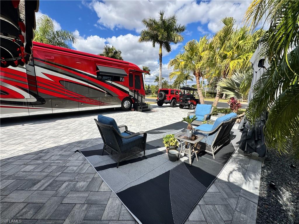 RIVERBEND MOTORCOACH RESORT - Land