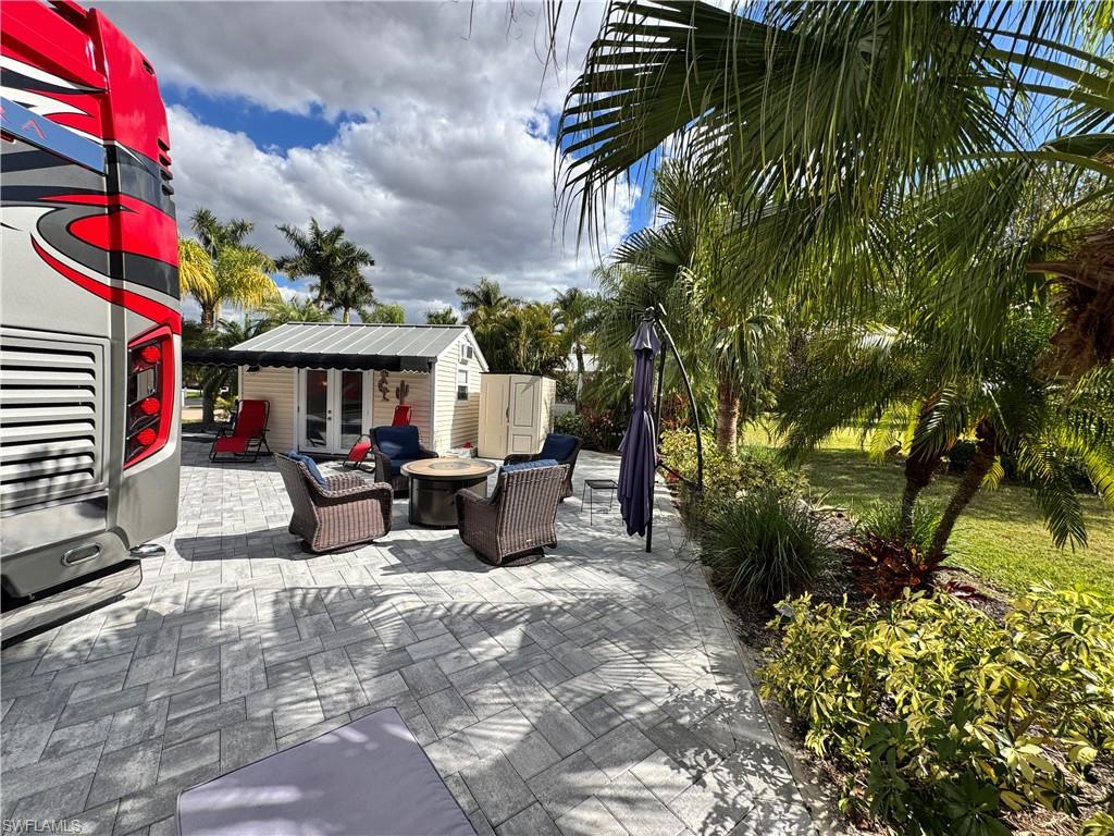 RIVERBEND MOTORCOACH RESORT - Land