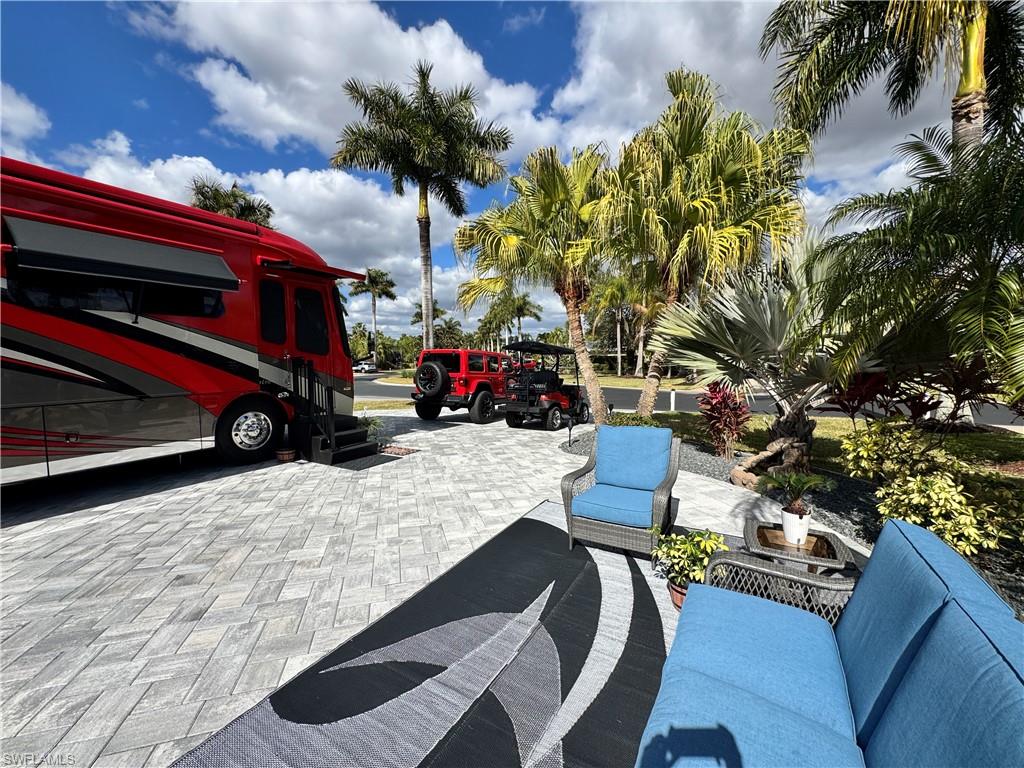 RIVERBEND MOTORCOACH RESORT - Land