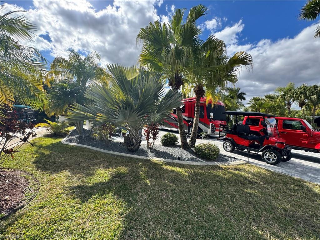 RIVERBEND MOTORCOACH RESORT - Land