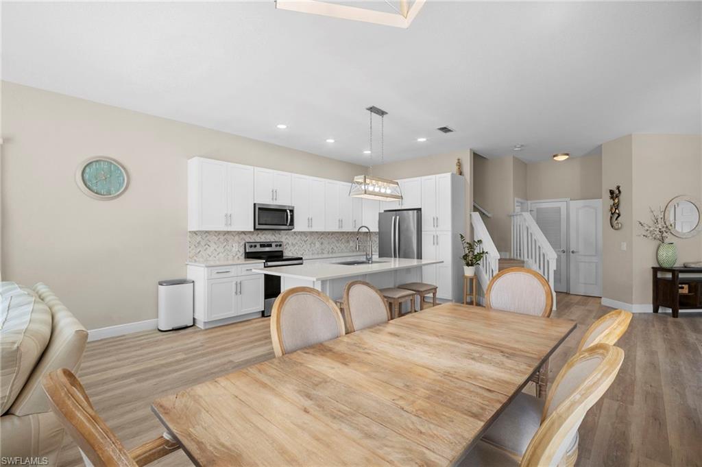 LAGUNA LAKES - Residential