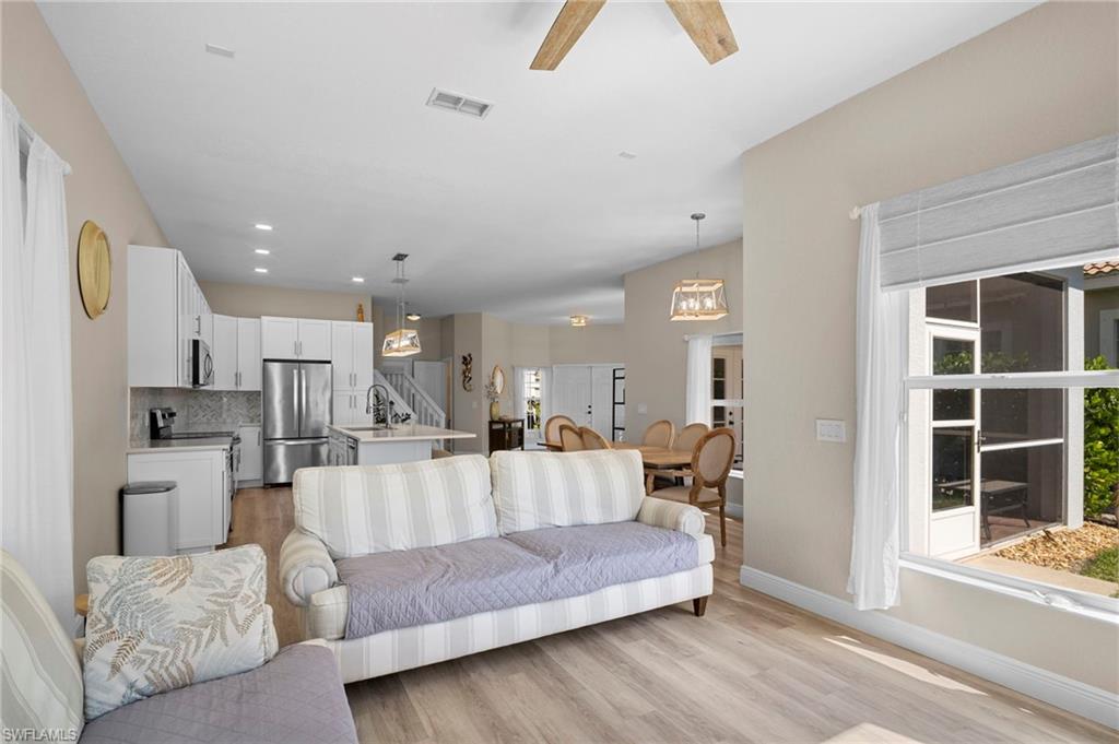 LAGUNA LAKES - Residential