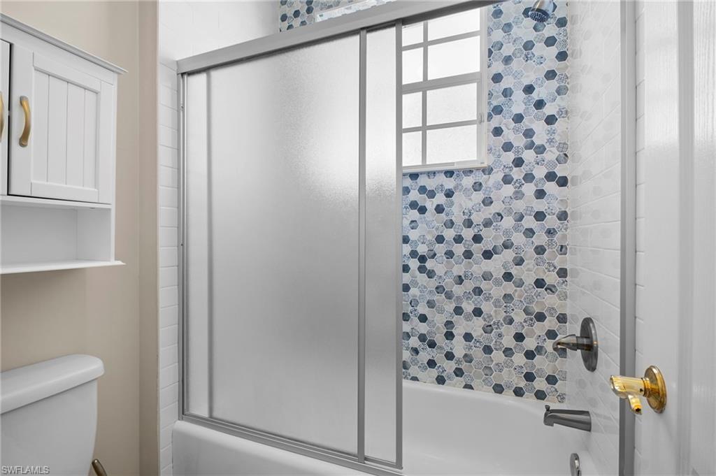 LAGUNA LAKES - Residential