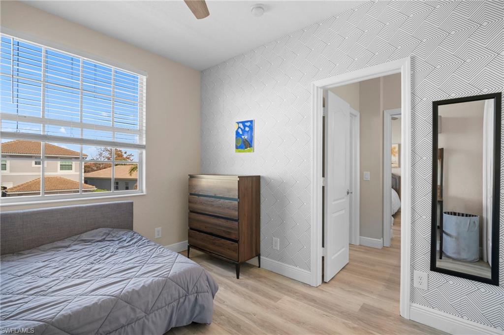 LAGUNA LAKES - Residential