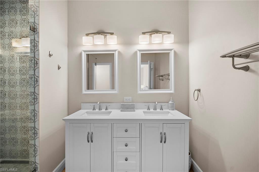 LAGUNA LAKES - Residential