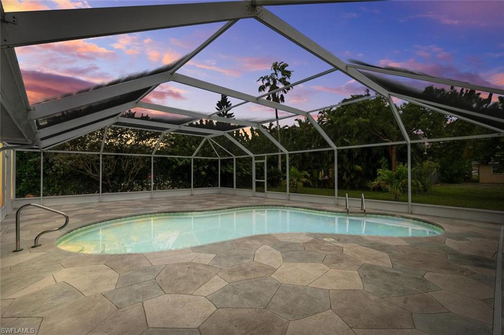 WILLOUGHBY ACRES - Residential