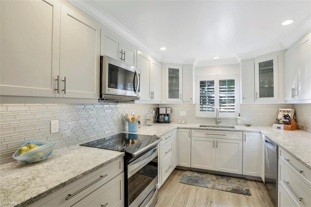 COUNTRY CLUB PLACE CONDO - Residential