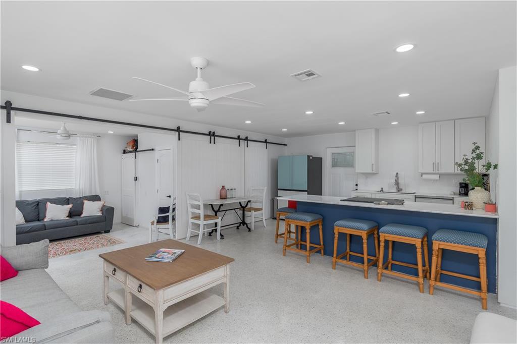 SANIBEL HIGHLANDS - Residential