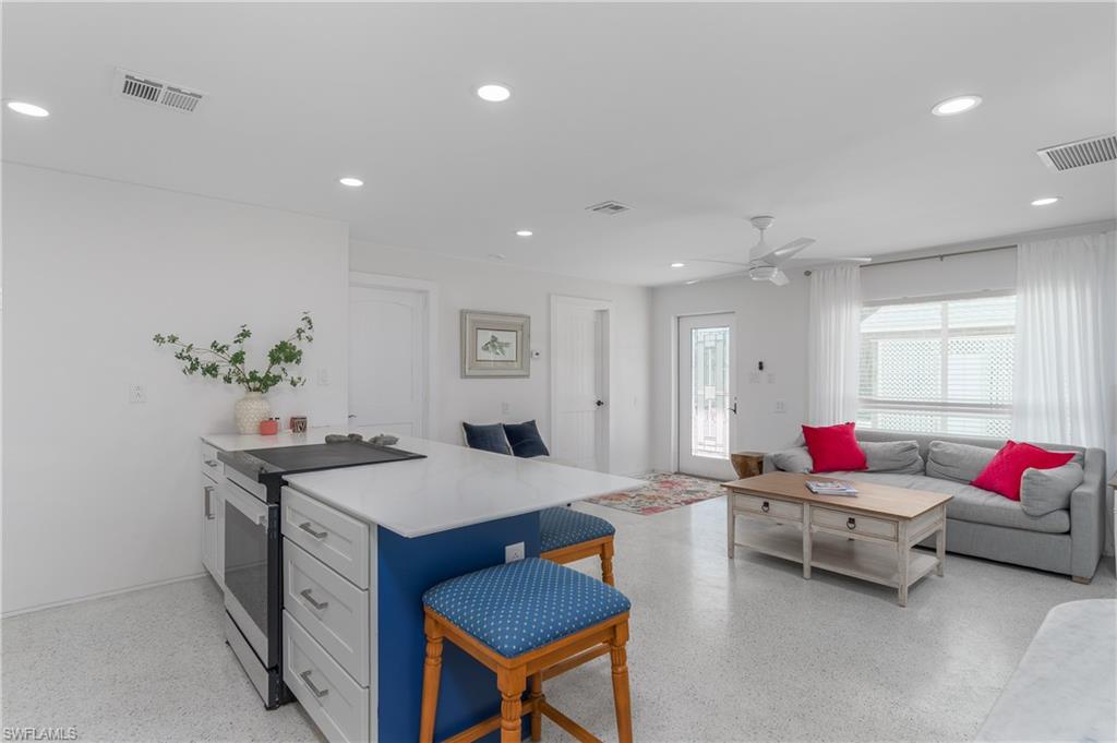 SANIBEL HIGHLANDS - Residential