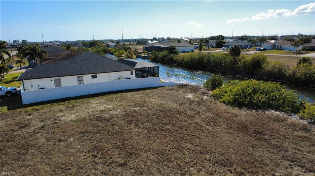 CAPE CORAL - Land