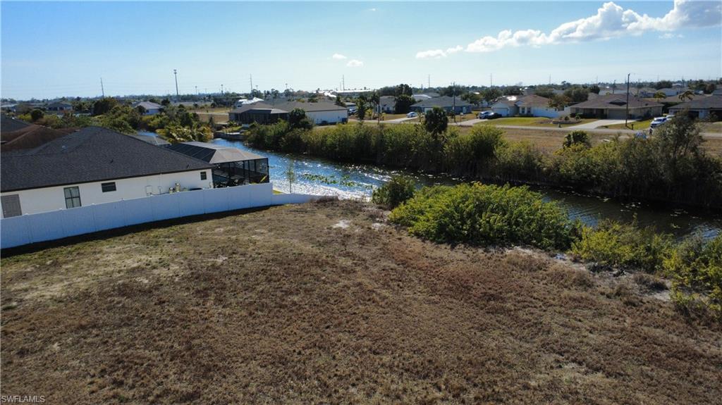 CAPE CORAL - Land