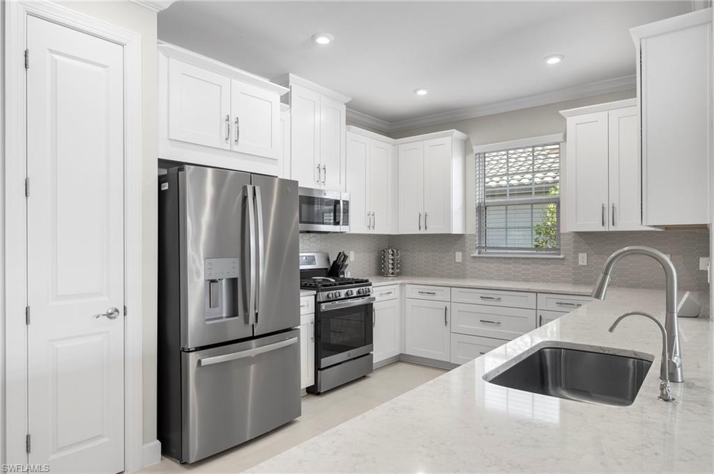 ESPLANADE BY THE ISLANDS - Residential Lease