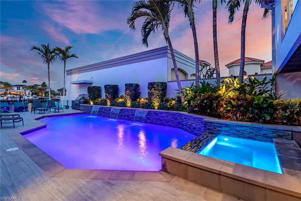 PARK SHORE - Residential