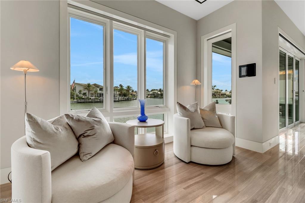 PARK SHORE - Residential