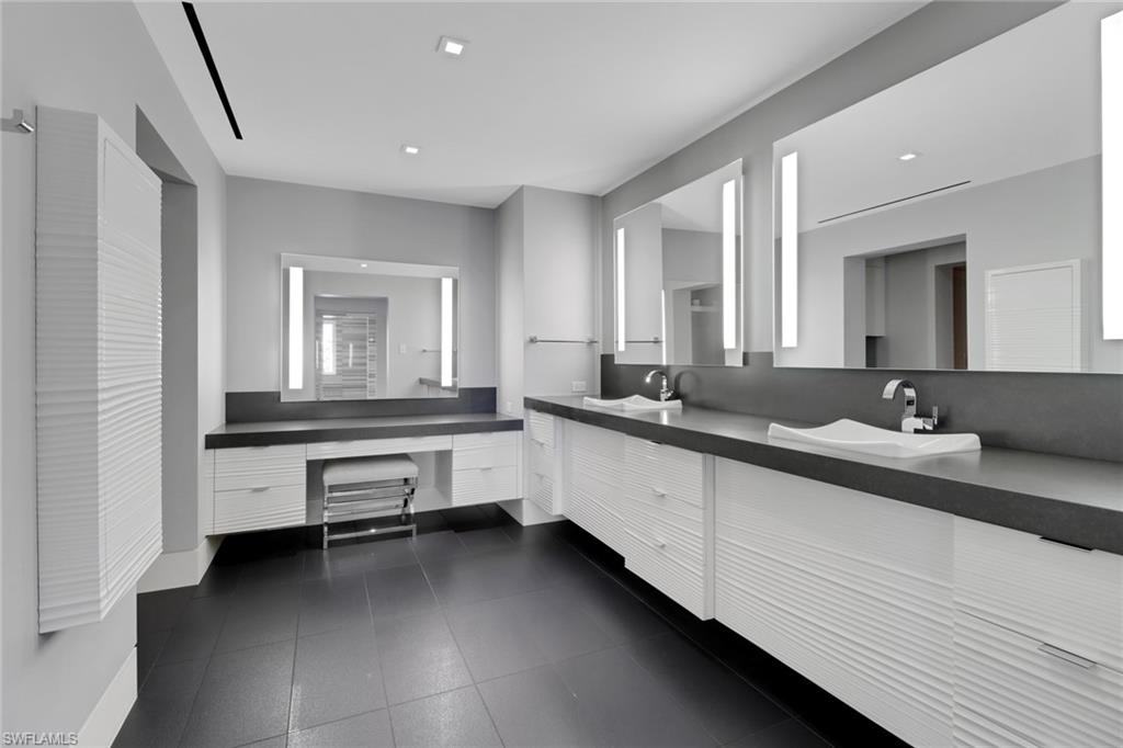 PARK SHORE - Residential