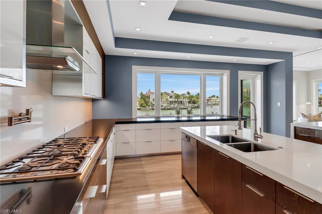 PARK SHORE - Residential