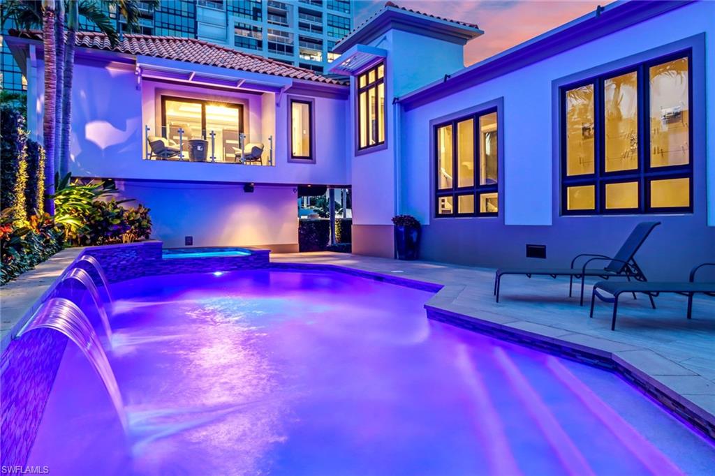 PARK SHORE - Residential