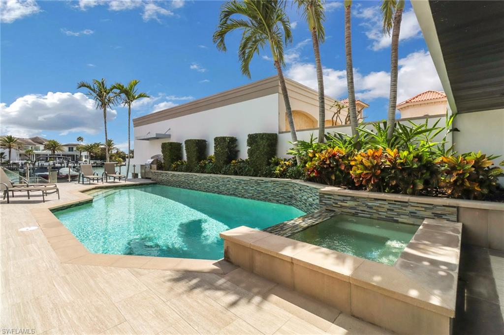 PARK SHORE - Residential