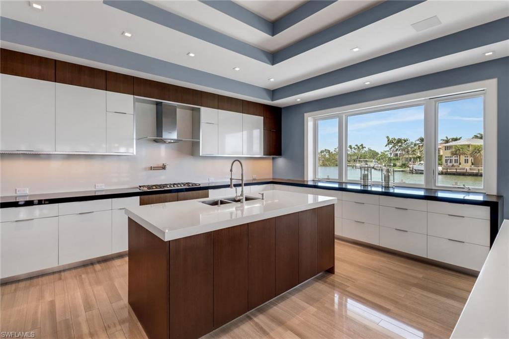 PARK SHORE - Residential