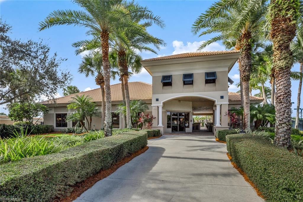 CROWN COLONY - Residential