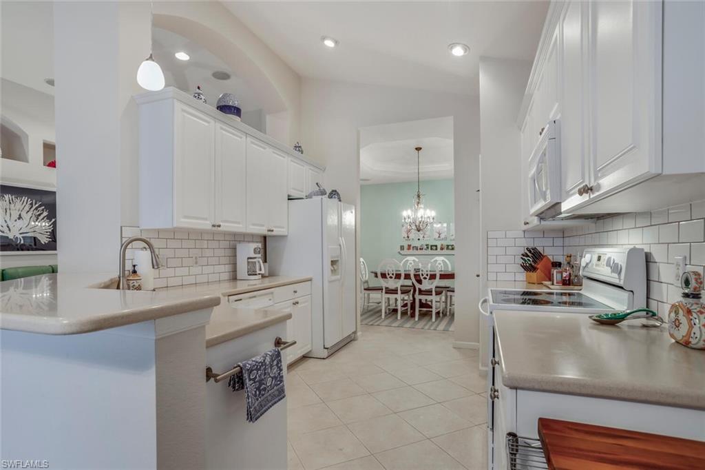 CROWN COLONY - Residential