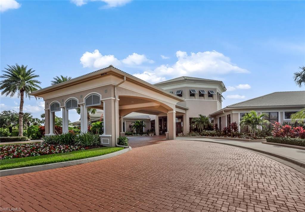CROWN COLONY - Residential