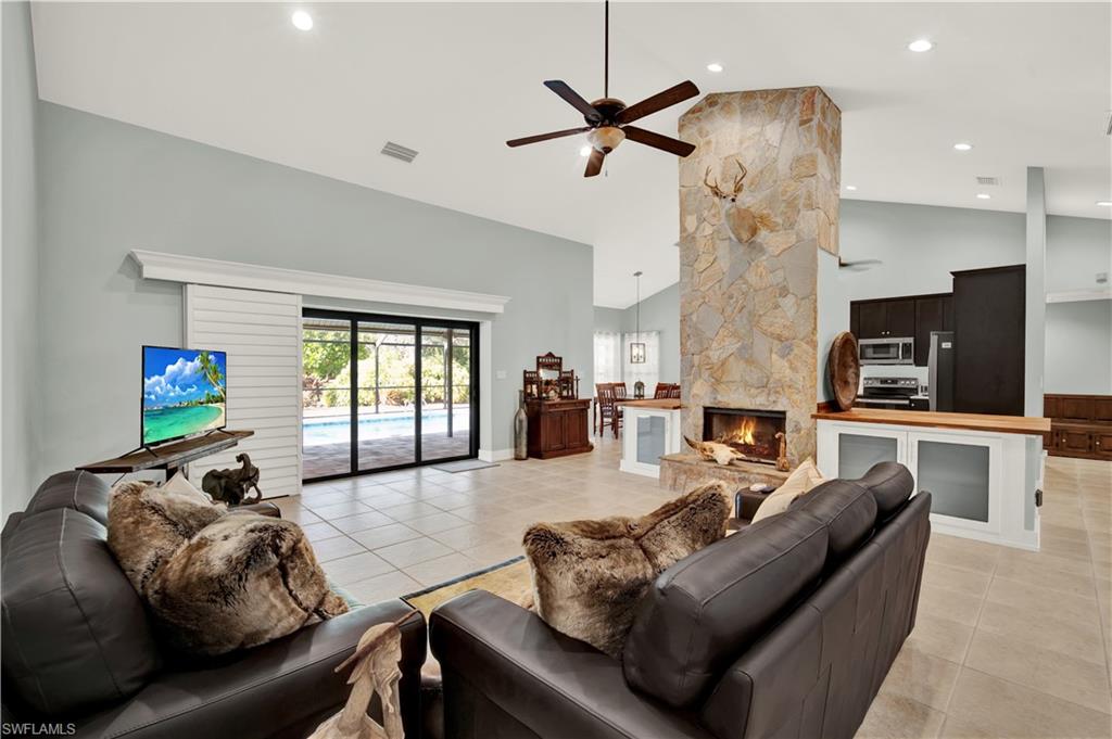 5980 Painted Leaf LN