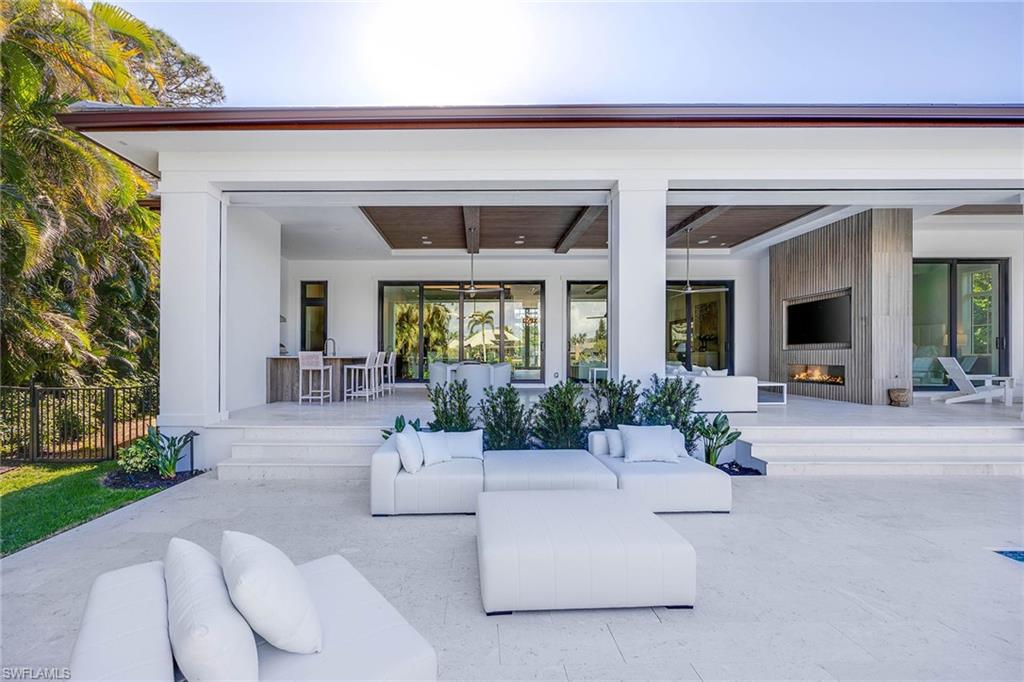 PARK SHORE - Residential