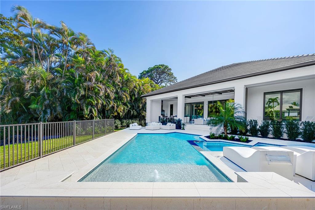 PARK SHORE - Residential